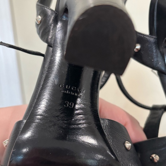 Gucci Black Leather Studded Block Heel Ankle T-Strap Sandals Pumps size 39 - Picture 8 of 9